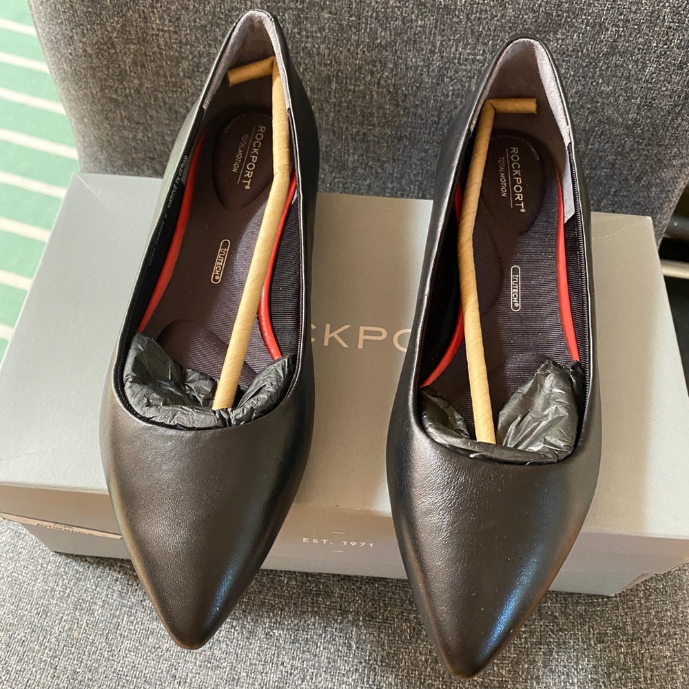ROCKPORT Total Motion Leather Ballet Flats
